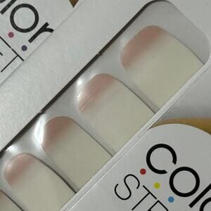 New Color Street “Bride Tribe” Pale Pink to White Ombré Crème Finish Nail Strips